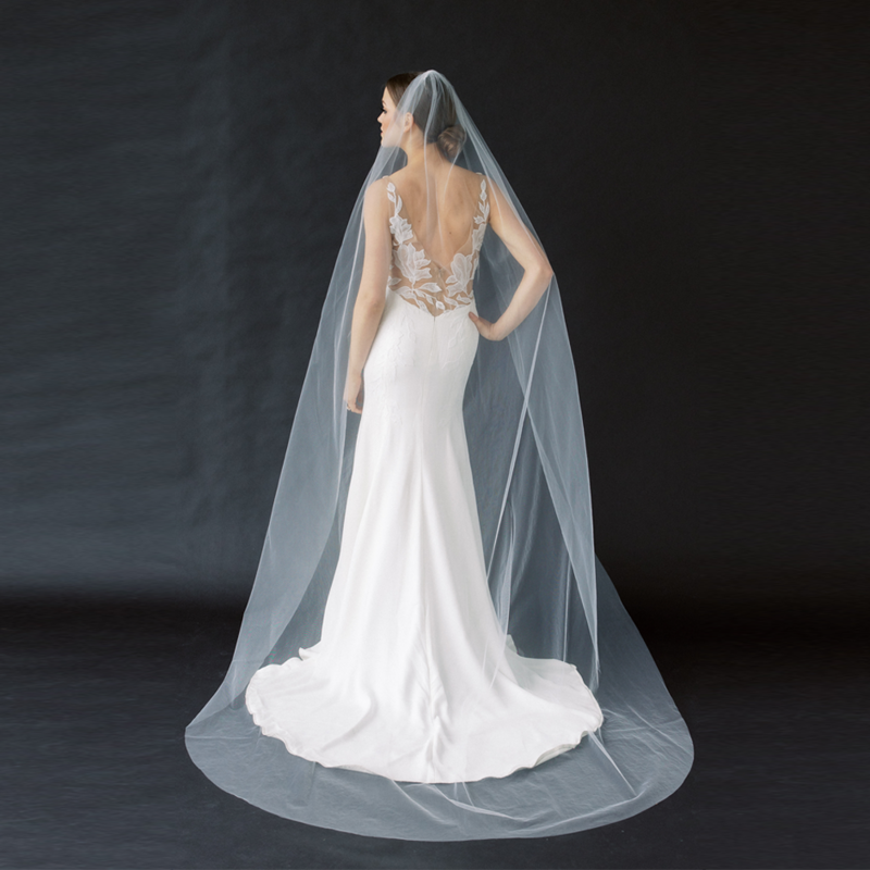 TOPQUEEN V30 Classic Bridal Wedding Veils Plain Yarn 1 Tier Soft Wedding Long Veil with Comb Wedding Dress Accessories Black Red