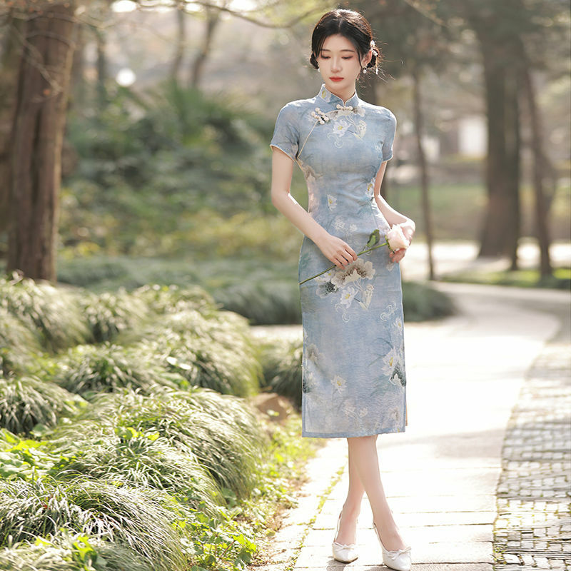 Prosta elegancka szczupła Qipao kobieta w stylu Vintage, w kwiaty w stylu Qipao tradycyjny krótki rękaw młoda dziewczyna chińska sukienka nowoczesny nowy