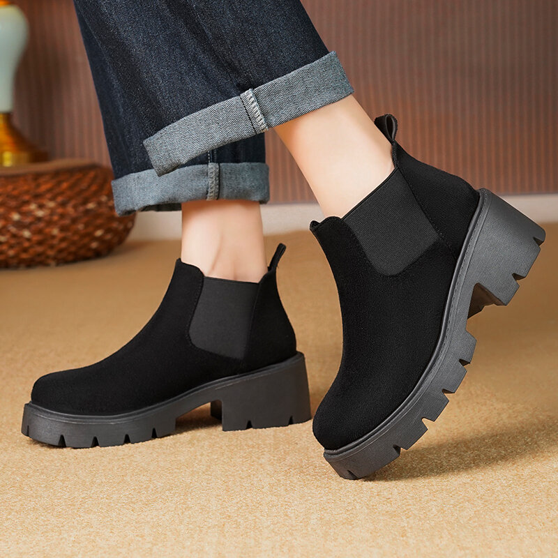 Ankle Boots casuais para mulheres, sapatos de dedo do pé redondo, saltos de corte, nova moda, venda quente, 2023