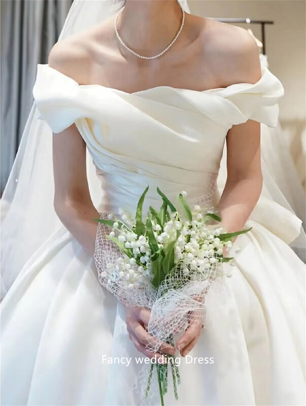 멋진 우아한 한국 오프숄더 웨딩 원피스 사진, 반팔 새틴 플리츠, 메인 신부 드레스, 바닥 길이