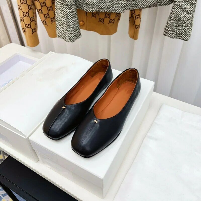Sapatos de pele de carneiro Mary Jane para mulheres, sapatilhas de balé, dedo do pé redondo, couro genuíno, sapatos únicos, fivela pequena