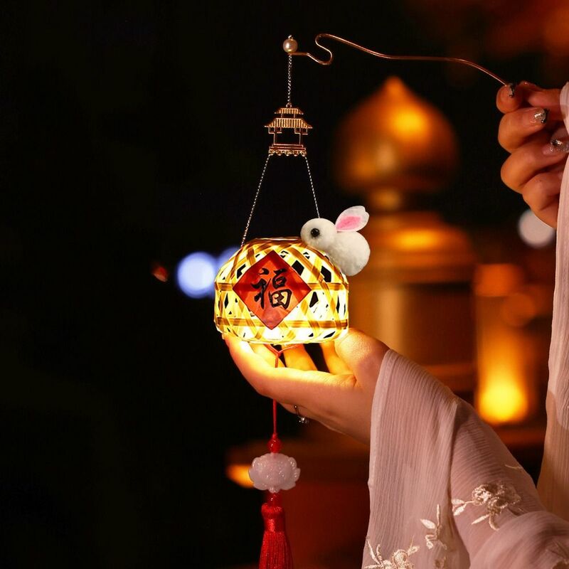 Lanterna luminosa portátil para o Festival do Meio Outono, lanterna de bambu DIY, brinquedo artesanal infantil, lanterna antiga de coelho