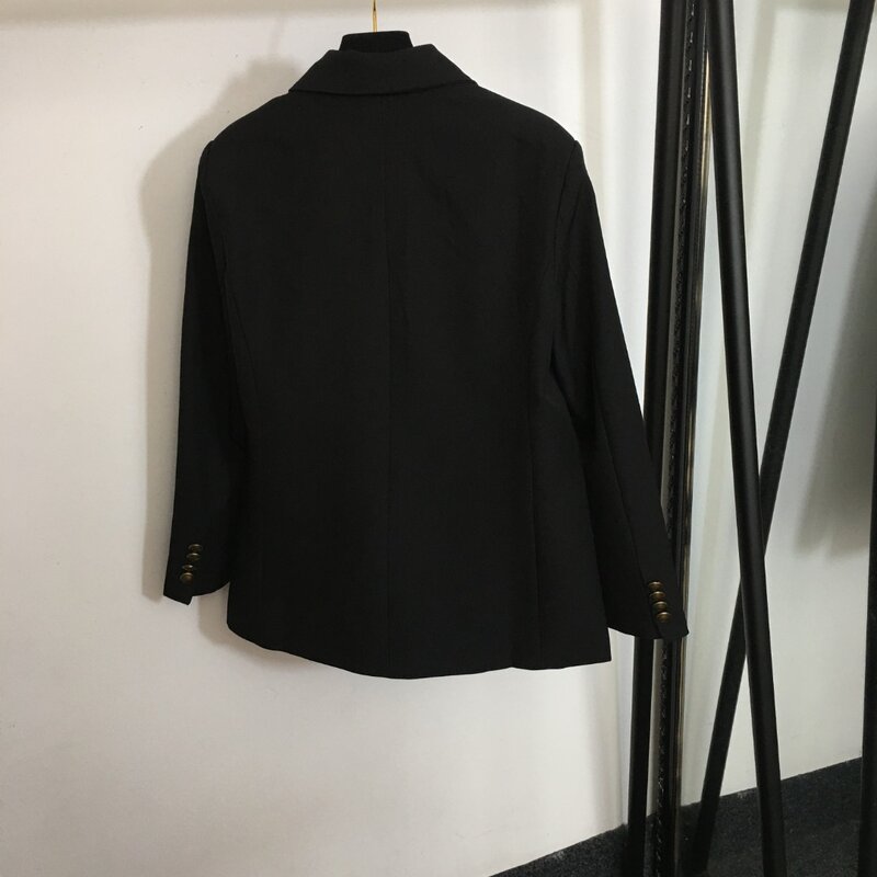 Neue Brust Brief Brosche Dekoration Langarm Anzug Jacke leichte Luxus Grace Mode trend ige Marken vielseitig weich und Komfort