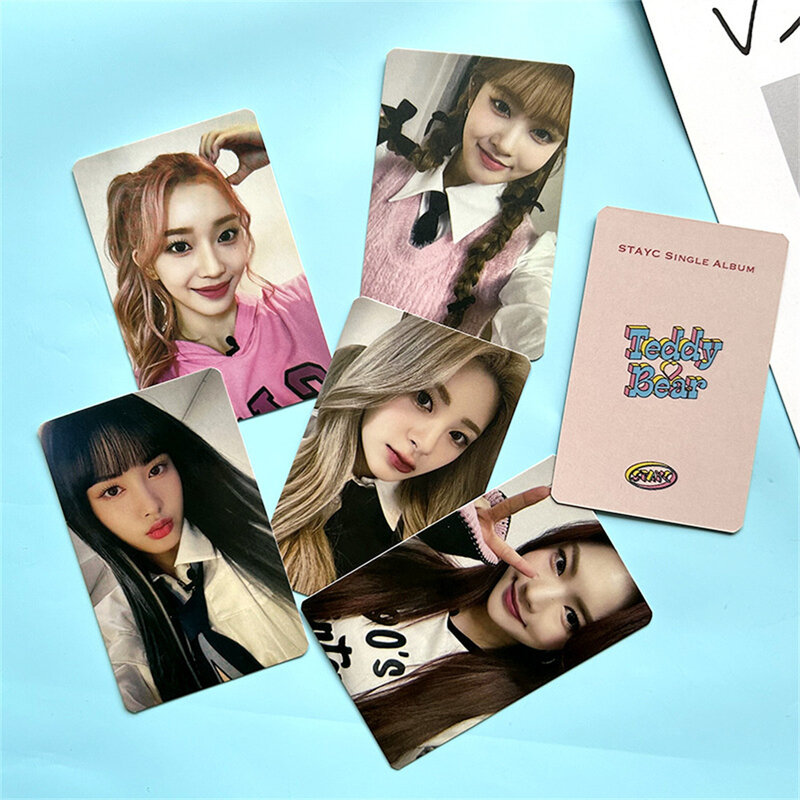 ألبوم بطاقة kpoc STAYC Lomo ، صور ، SUMIN ، SIEUN ، ISA ، seun ، YOON J ، بطاقة بريدية للجماهير ، مجموعة هدايا