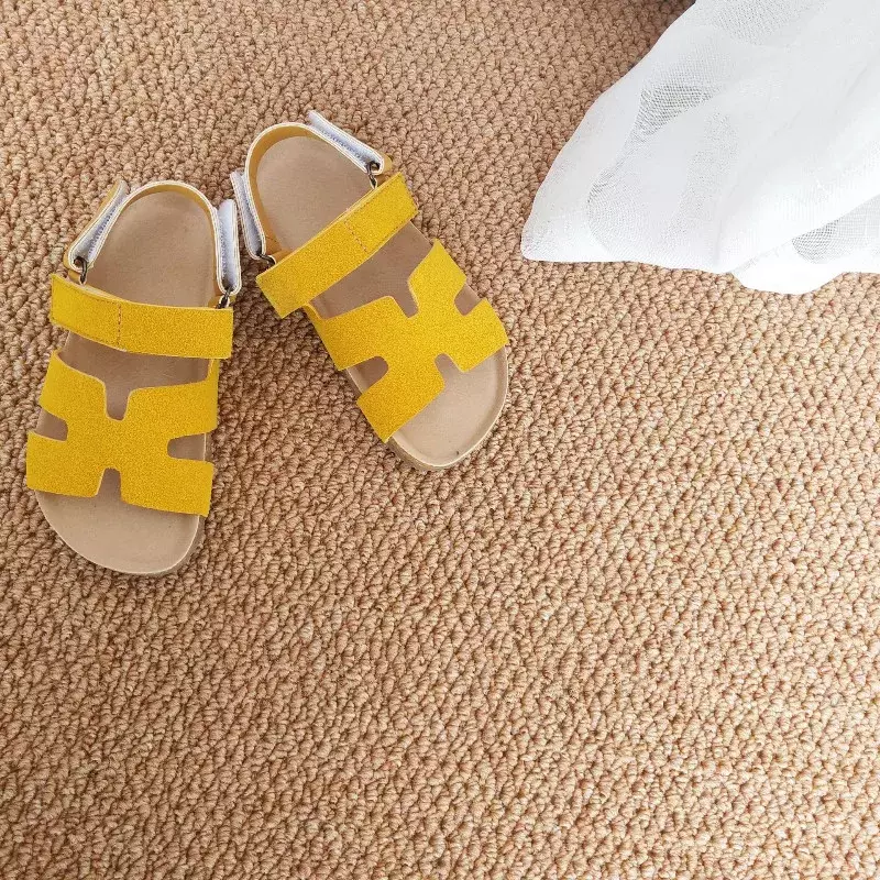 Сандалии Детские в стиле ретро, модные пляжные босоножки на плоской мягкой подошве, брендовая однотонная обувь для малышей с петлями, лето