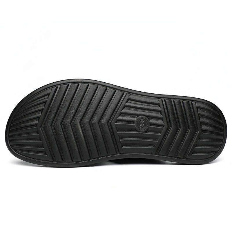 Letnie nowe męskie sandały codzienne buty plażowe skórzane kapcie moda zewnętrzna męskie buty trend JES015