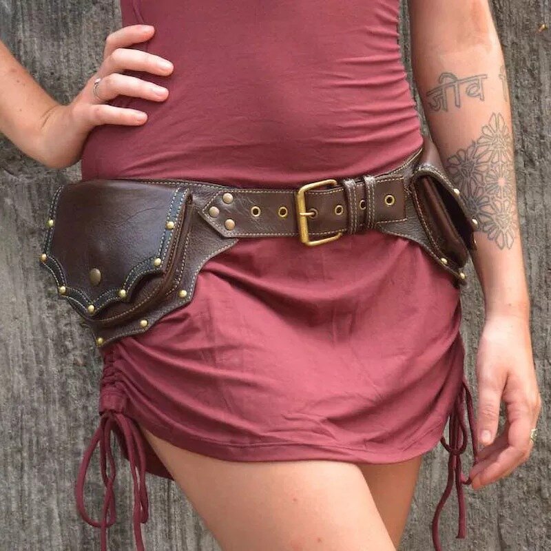 Cinto utilitário de couro Steampunk Pu medieval para mulheres Fanny Pack, bolso com bolsa dupla rebitada, esportes ao ar livre, bolsa de proteção para cintura