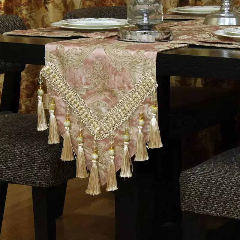 Европейский жаккардовый настольный флаг, чайный столик и ТВ-шкаф, нескользящее длинное полотенце, украшенное бисером, подвеска с кисточкой, скатерть для украшения мебели