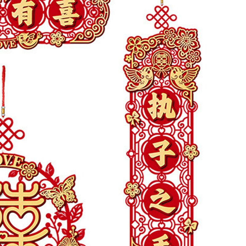 Dekorasi Couplet pernikahan Tiongkok, desain berongga merah kain Non Woven mudah digantung pernikahan tanda teras untuk pintu rumah