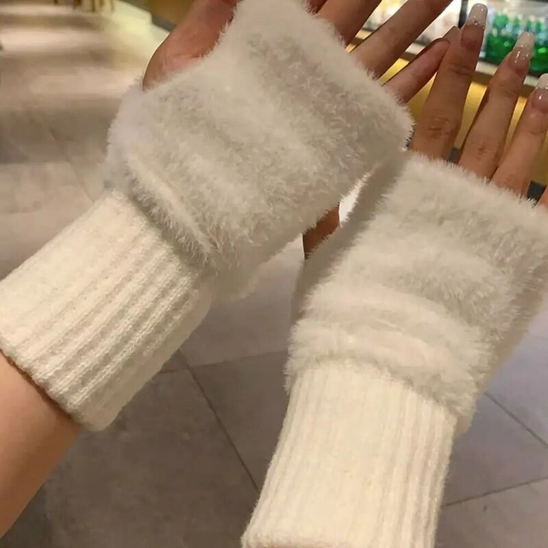 Fleece Knitted Gloves New Fashion Windproof Thick Women Gloves Knitted Furry Warm Mitts Autumn Winter