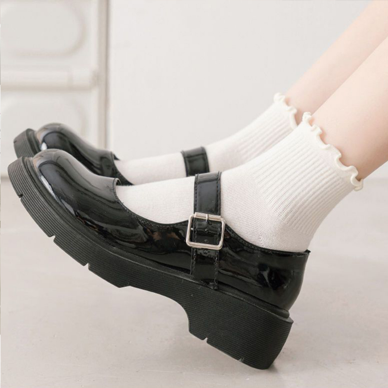 Kaus kaki wanita modis musim panas musim semi kaus kaki Ruffle Harajuku warna hitam putih kaus kaki Ankle tabung tengah kaus kaki kawaii wanita bersirkulasi