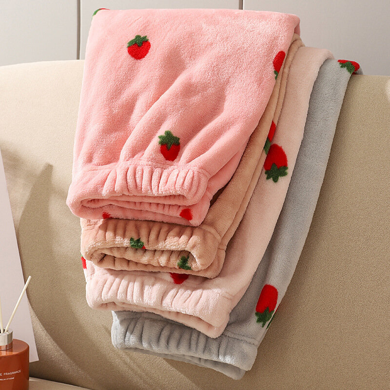 Zestaw piżam truskawkowych kobiet jesień i zima plusz gruby koralowy aksamitny zestaw termoizolacyjny dla studentów odzież domowa