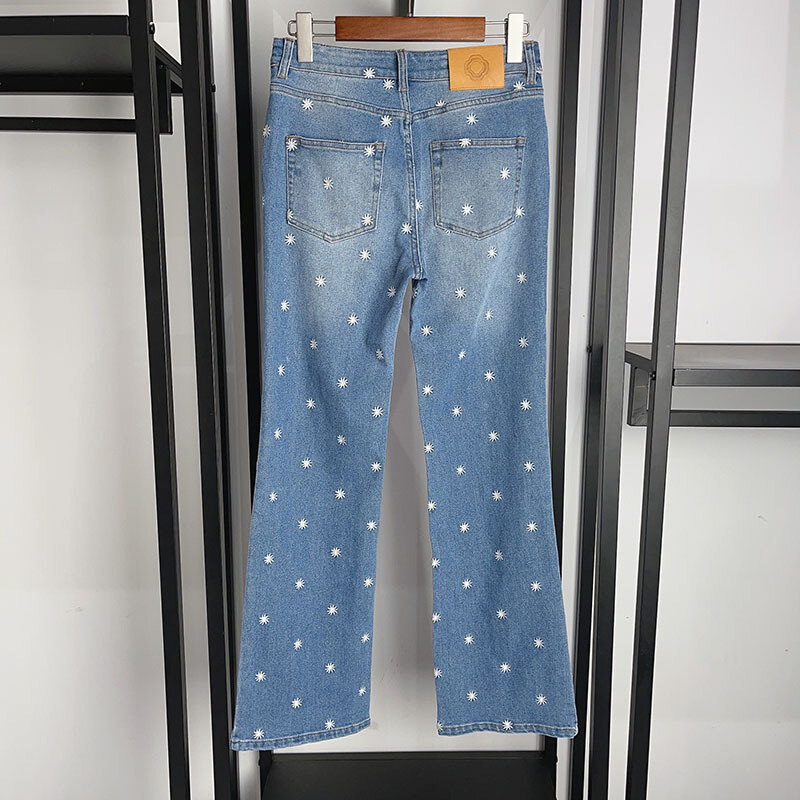 Jeans Niche All Match para mulher, bordado Sense Flower, micro casual, design de moda, início da primavera, 2024