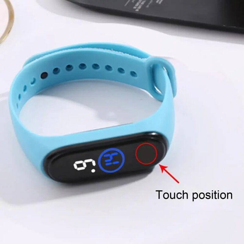 Neue Elektronische Uhr Leucht Touch Screen 50m Wasserdicht LED Sport Armbanduhr Armband für Kinder