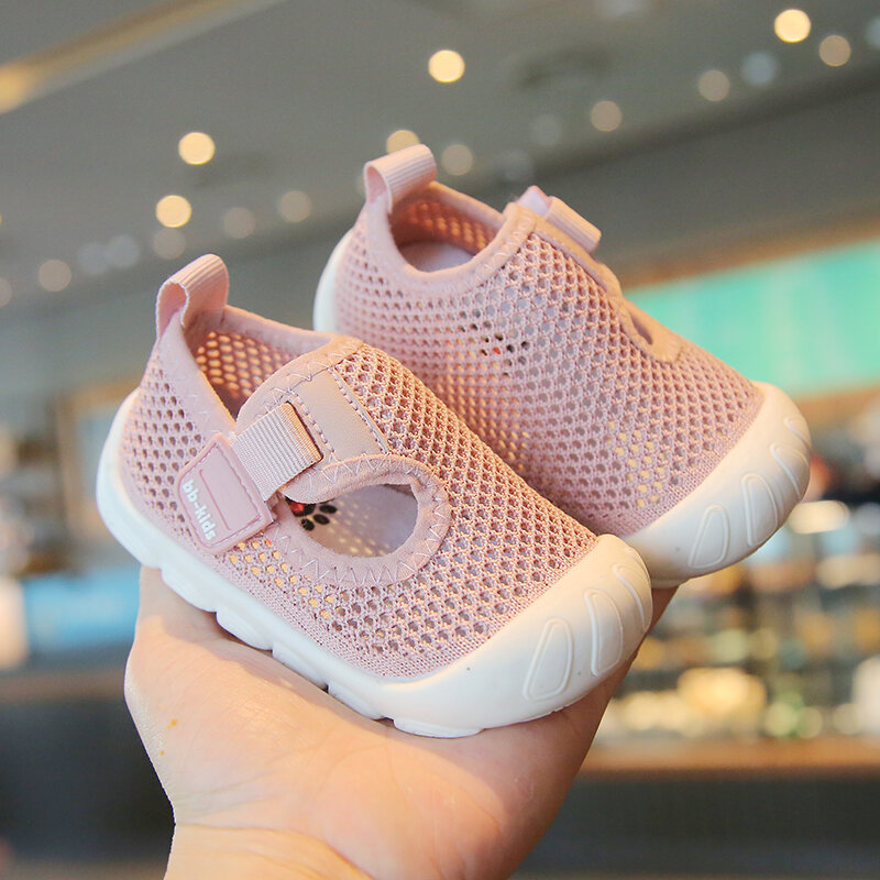 Zapatos de verano para bebés, calzado de malla transpirable para primeros pasos, antideslizante, fondo suave, ligeros