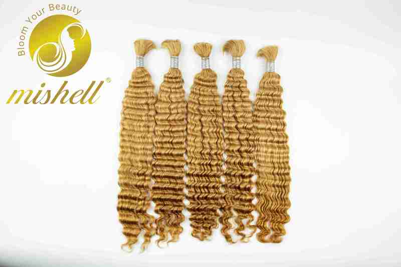 Rambut manusia Ombre gelombang dalam 26 28 inci rambut manusia massal untuk mengepang tanpa diproses tanpa kain 100% ekstensi jumlah besar warna-warni