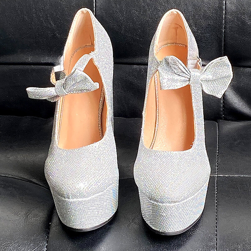 Bombas artesanais de toe redondo de glitter para mulheres, cunhas, saltos, dama de honra, prata linda, sapatos de desgaste do clube de casamento, tamanho EUA 5-20, 2024