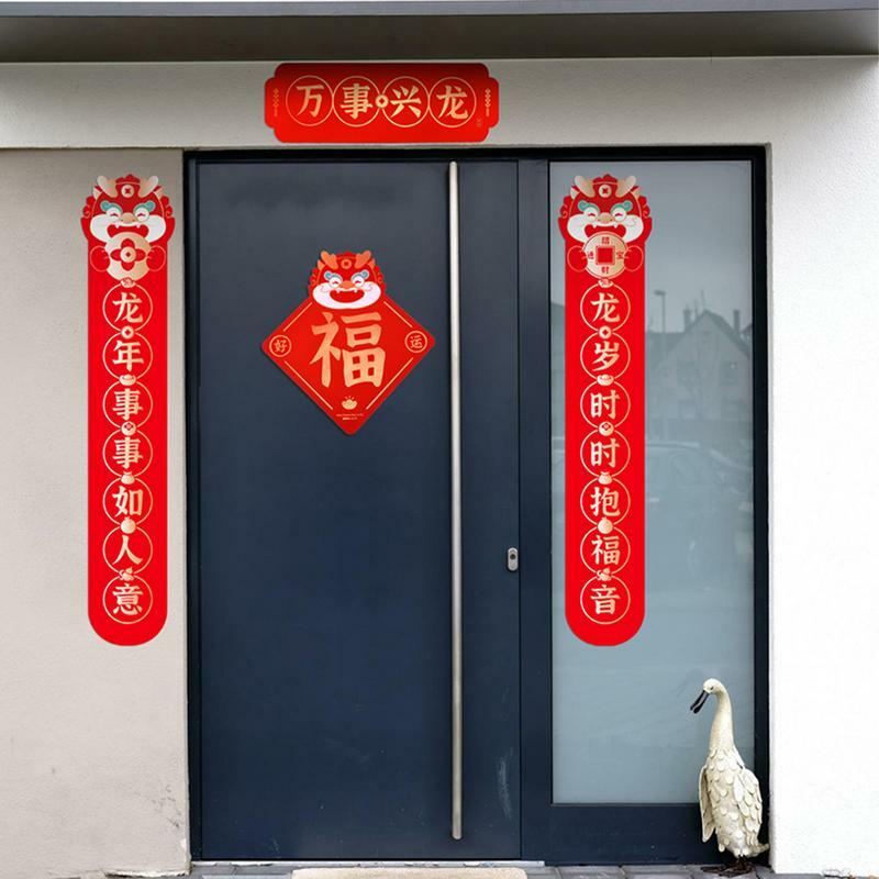 Set perangkai Tahun Baru Cina, ornamen pintu stiker dinding Couplet merah Festival Musim Semi naga 2024