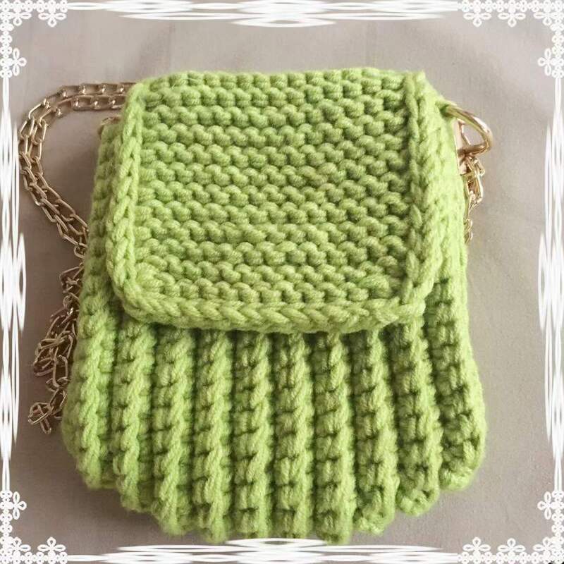Women's shoulder bag, handmade woven underarm bag, puff flower patchwork combination mobile phone bag, exquisite and fashionable