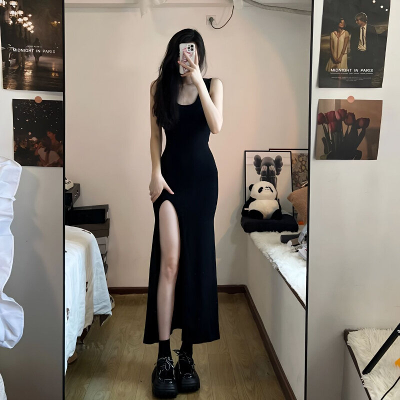 Vestido sem mangas preto Mulheres Coreano Moda Estilo Side Slit Irregular Mid Bezerro Sexy Bainha Sólida Elegante Chic Verão