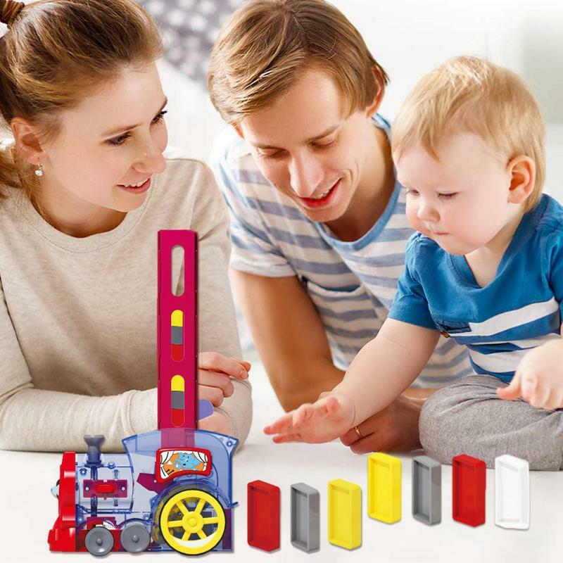 Domino Rally trem elétrico conjunto, Iluminação colorida e blocos de som, Brinquedo empilhável para trem