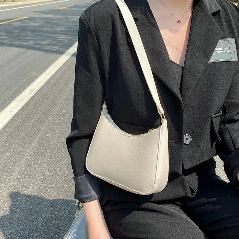 กระเป๋าถือผู้หญิงสีทึบย้อนยุคใหม่สำหรับผู้หญิงกระเป๋าสะพายหนัง PU กระเป๋าใต้วงแขนลำลองกระเป๋าถือ Hobos สำหรับผู้หญิงเทรนด์