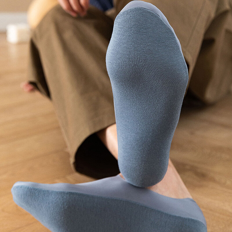 2023 Nieuwe Zomer Onzichtbare Sokken Voor Mannelijke Nylon Ijs Zijde Non-Slip Sokken Geen Spoor Casual Ademend Klassieke Mannen 'S Ademend