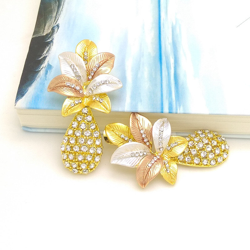 Nieuwste Ontwerp Afrikaanse Crystal Sieraden Sets Hol Gouden Ketting Bloem Hanger Oorbellen Set Voor Vrouwen Meisjes Koninkrijk Ma