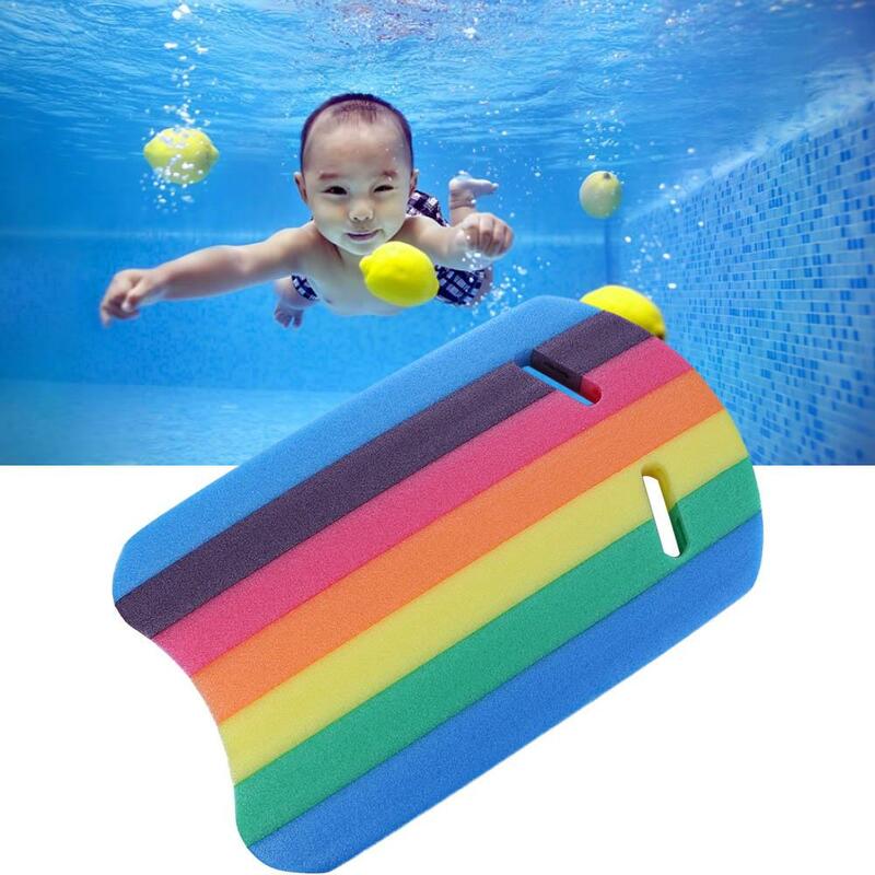 กระดานโฟมลอยน้ำสีรุ้งช่วยฝึกว่ายน้ำ