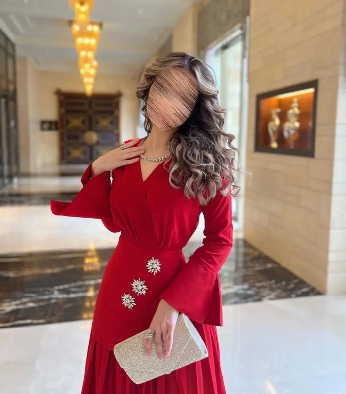 V넥 크리스탈 비즈 발목 길이 플리츠 파티 가운, 빨간 긴팔, 사우디 아라비아 격식 있는 여성 이브닝 드레스