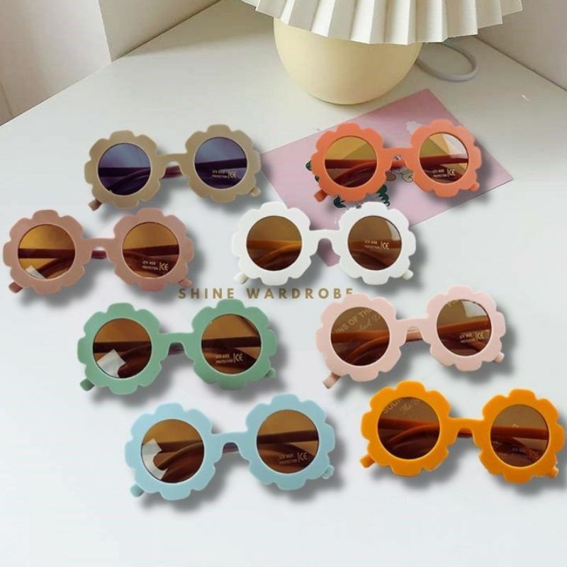 Okulary przeciwsłoneczne z koreański kwiat ramą dla chłopców UV400 okulary przeciwsłoneczne urocze dziecięce okulary lustro ozdobne