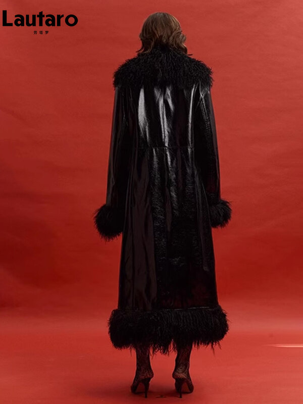 Lautaro musim semi musim gugur mantel kulit Pu paten berkilau panjang hitam wanita dengan pakaian desainer mewah Trim bulu palsu mode Eropa