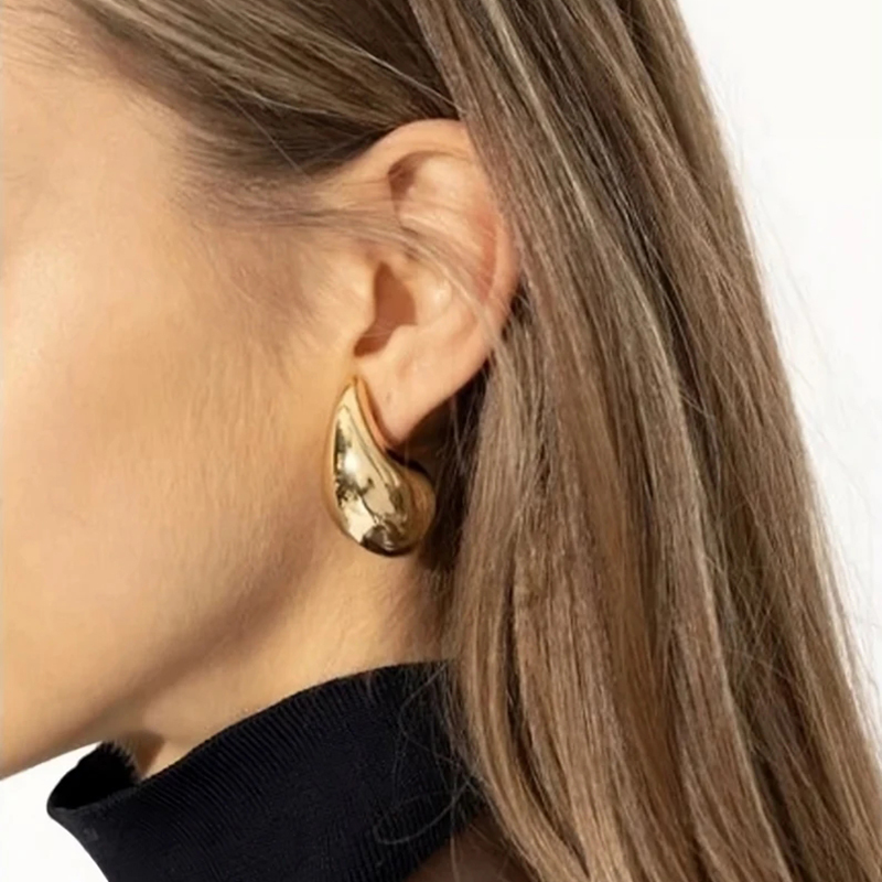 Bilandi Vintage Temperament Gold Farbe klobige Kuppel Tropfen Ohrringe für Frauen glänzende Träne leichte Reifen Modeschmuck