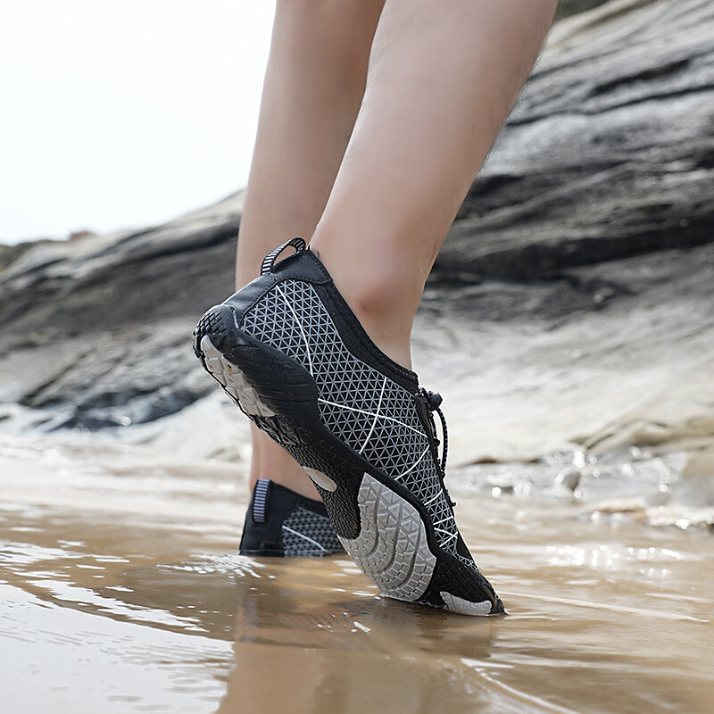 Chaussures de sport de plage multifonctionnelles pour hommes et femmes, chaussures de fitness d'intérieur, chaussures d'eau de vacances