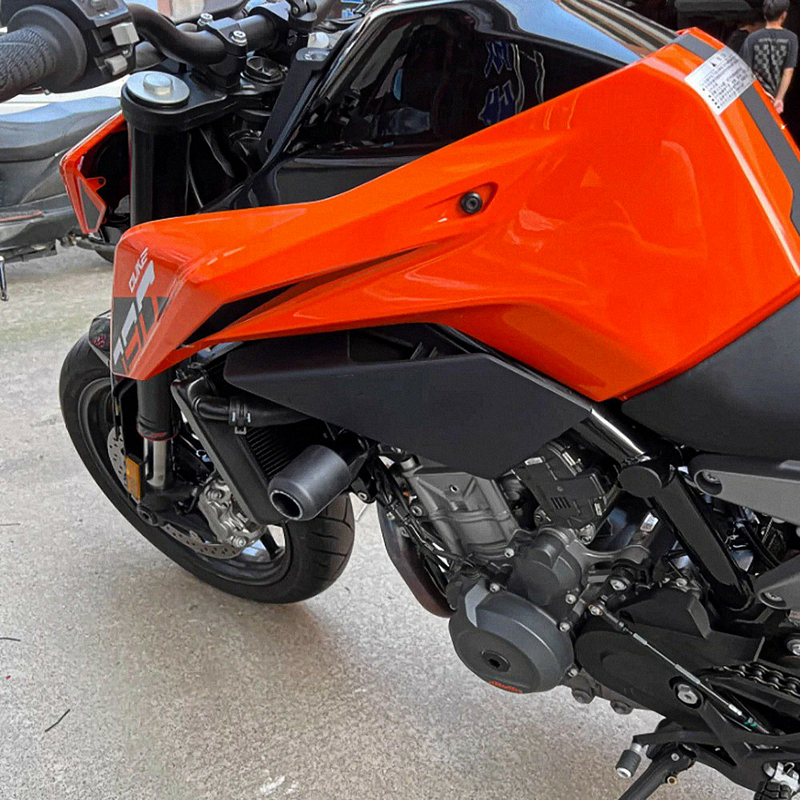Слайдеры рамы для KTM Duke790 Duke890, аксессуары для мотоциклов Duke 790 890, защитная крышка для рычага стопорной оси шпинделя 2023