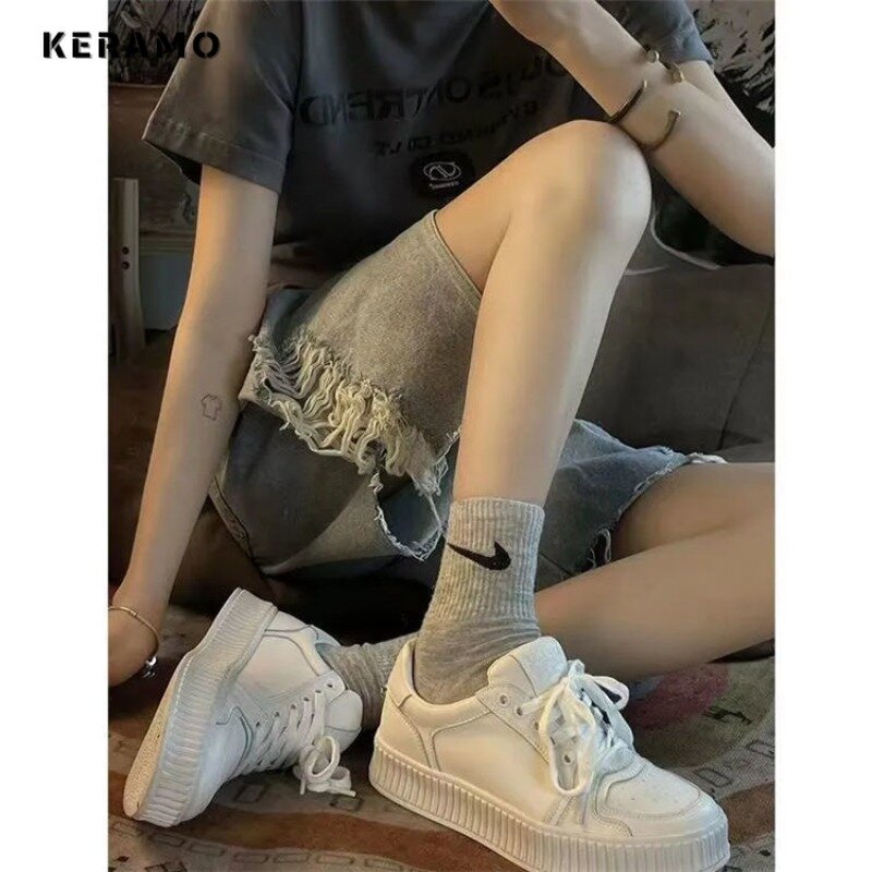 Y2K Sexy Baggy Japanese Ripped 2000s Denim Shorts Women's Washed Vintage Casual Shorts Female Belted Design Retro Trashy Jeans