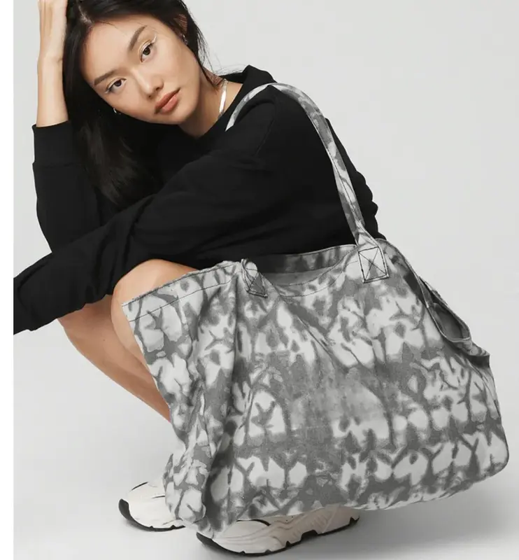 Bolsa de Yoga multifuncional para mujer, bolso de tela de camuflaje con separación en seco y húmedo, bolso deportivo de gran capacidad para excursiones