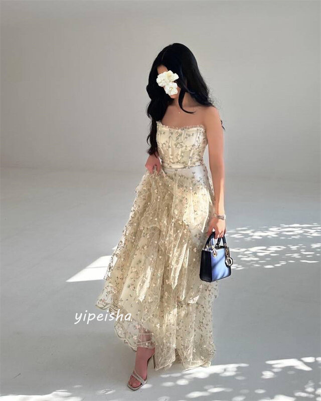 Gaun Prom Arab Saudi Tulle Applique terbungkus Formal malam tanpa tali A-line gaun acara Bespoke gaun Midi