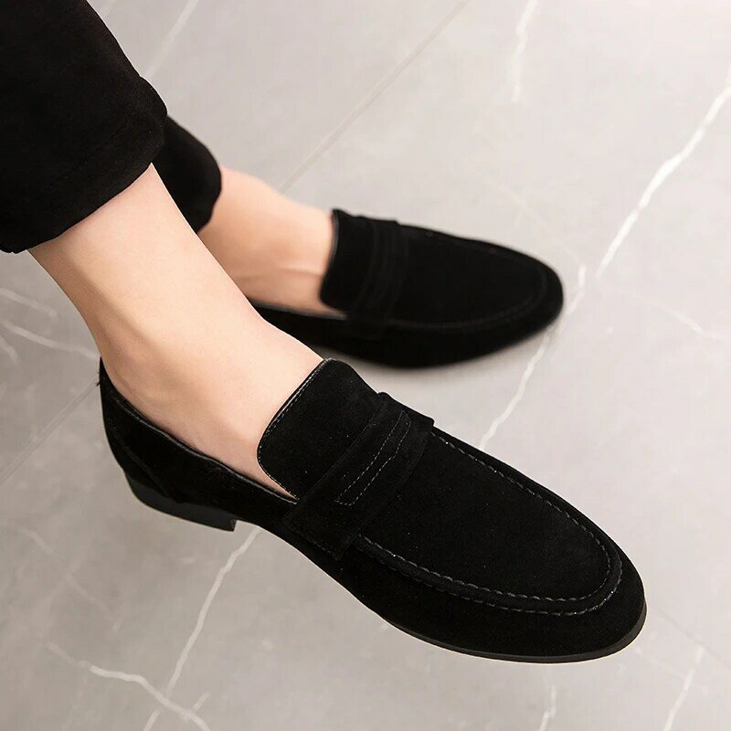Zamszowe buty oxfordzkie dla mężczyzn mokasyny wygodne wsuwane luksusowe męskie obuwie biurowe buty weselne męskie mokasyny czarne