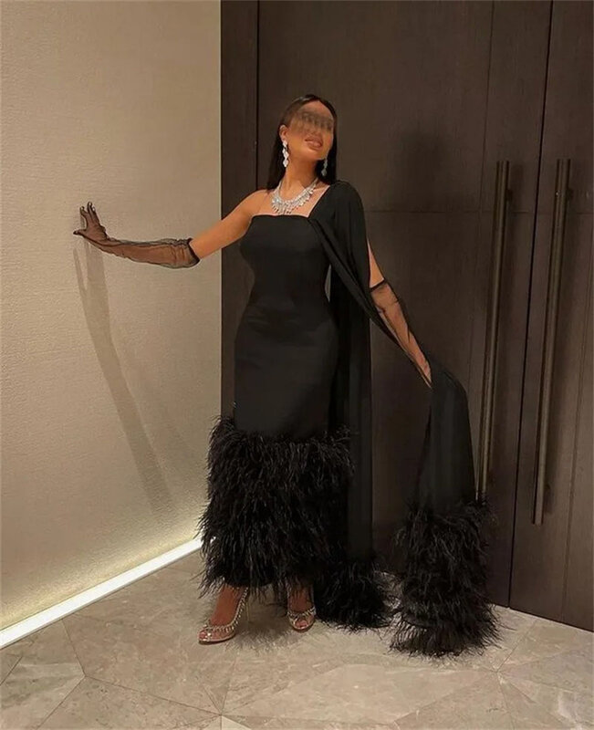 Schwarze Ballkleider Arabisch Dubai Meerjungfrau Fleck Federn eine Schulter Ballkleid Crêpe formelle Anlass Kleid Abendkleid