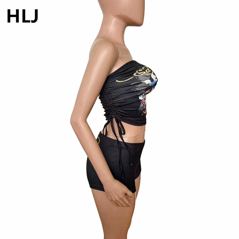 HLJ ชุดเกาะอก2ชิ้นสำหรับผู้หญิงเสื้อครอปและกางเกงขาสั้นเปิดหลังเสื้อเปิดไหล่แขนกุดกราฟฟิตีแฟชั่น Y2K ชุดสตรีทแวร์