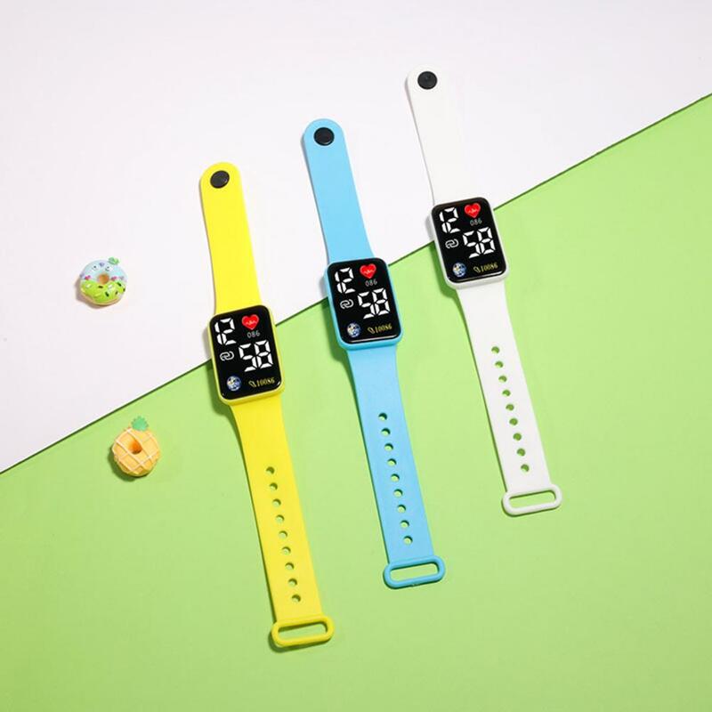 Relógio eletrônico LED ajustável para crianças, mostrador quadrado, pulseira de silicone macia, relógio de pulso esportivo digital