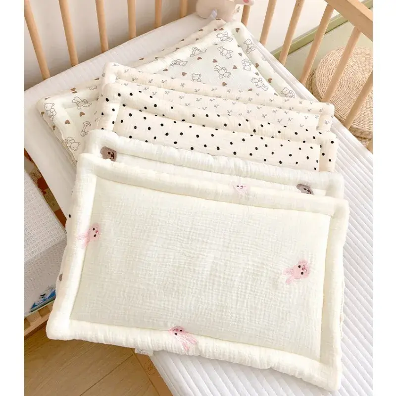 新生児用の柔らかく通気性のある綿の枕,幼児用のクッション,新生児,子供の寝具,かわいいプリント