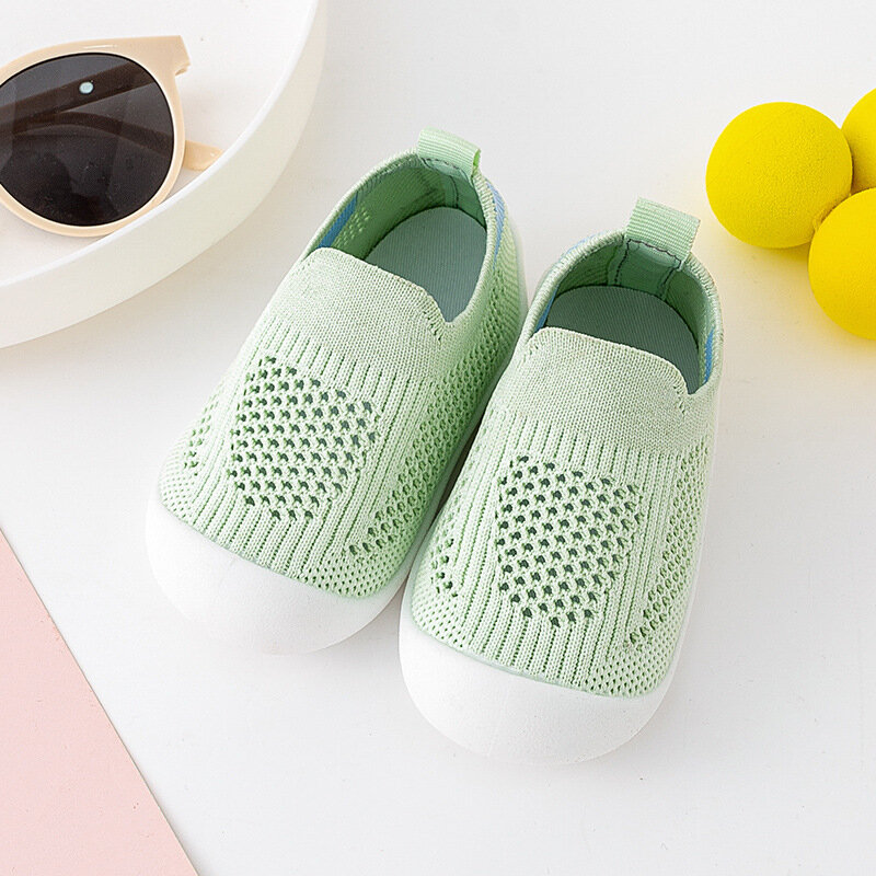 Musim semi populer baru sepatu bayi Mesh rajut bernapas anak perempuan anak laki-laki musim panas Slip-On Sneakers kasual balita non-selip Prewalker
