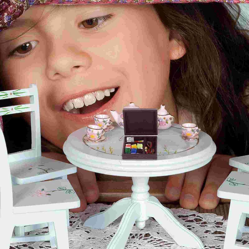 Dollhouse Sewing Box for Kids, Mini Furniture Decorações, Pequenos Acessórios, Brinquedos Pretend, Criança