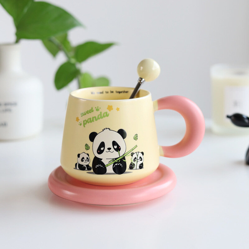 Creative Gifts Ceramic Mug with Lid Panda Coffee Cup with Spoon Living Room Drinking Cup Gift Box Home Decoration Insulation Cup