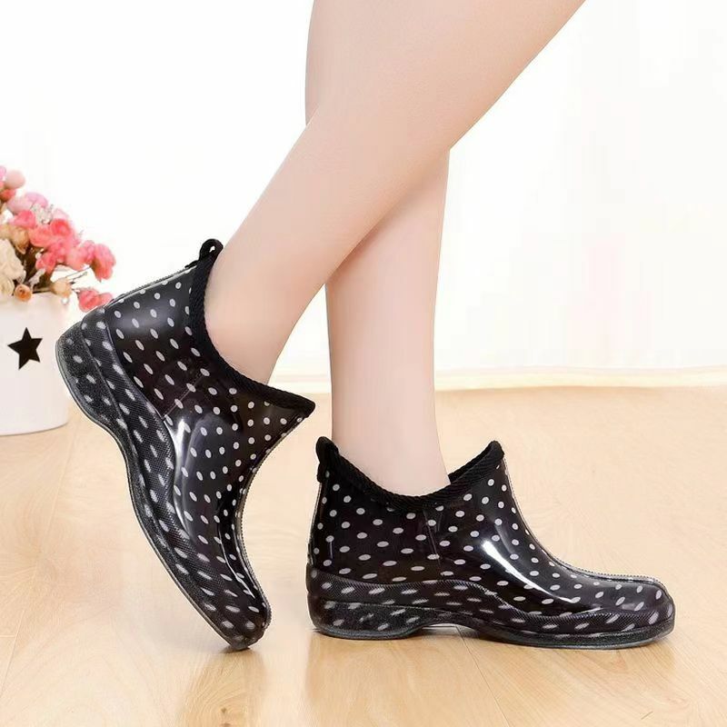 Women's Low Top Rain Shoes Soft Sole Non Slip Waterproof Slip-On Print Flat Sole Waterproof Work Shoes Free Shipping Water Shoes