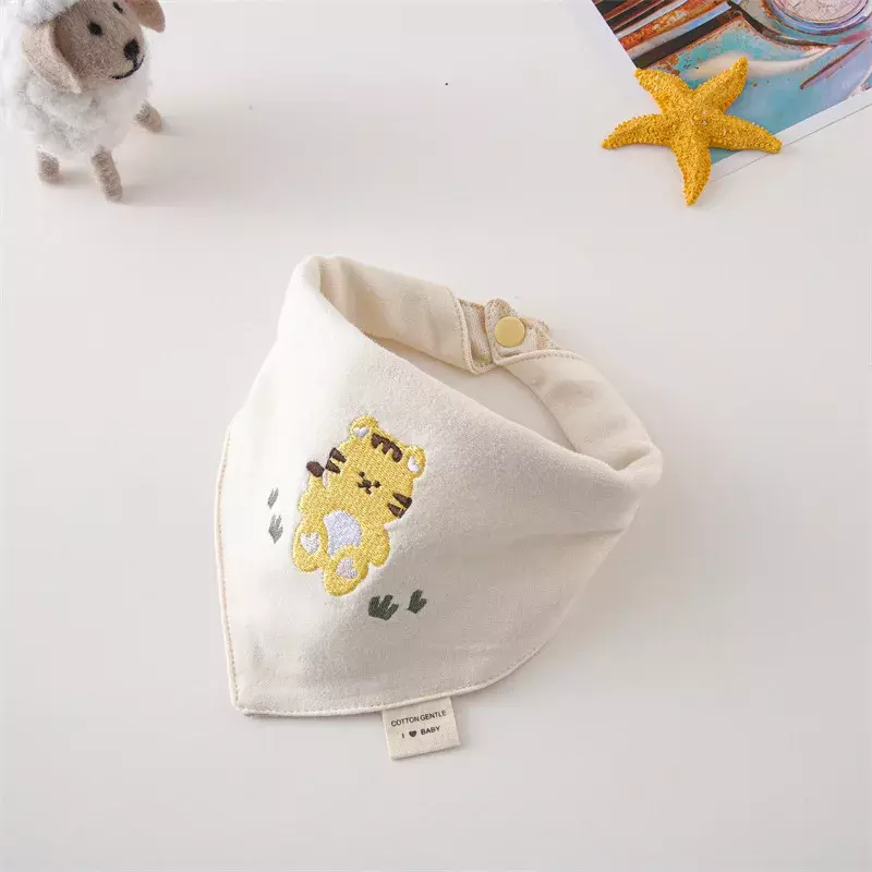 Bufanda triangular con estampado bordado de dibujos animados, babero de algodón puro para bebé recién nacido, botón a presión, alimentación de alimentos, toalla de Saliva, paño absorbente