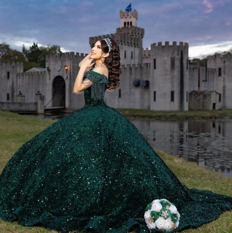 Smaragdgroene Sprankelende Prinses Quinceanera Jurken 2024 Off Shoulder Luxe Crystal Kwast Vestidos De 15 Años Prom Corset
