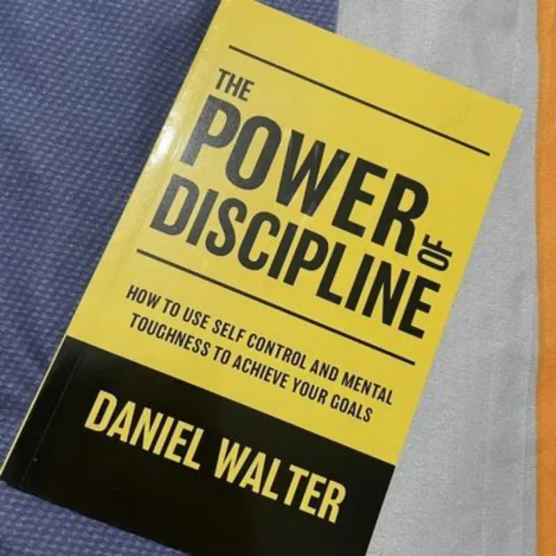 O Poder da Disciplina: Como Usar o Auto-Controle e a Resistência Mental, Desenvolva Seus Objetivos, de Daniel, Brochura.